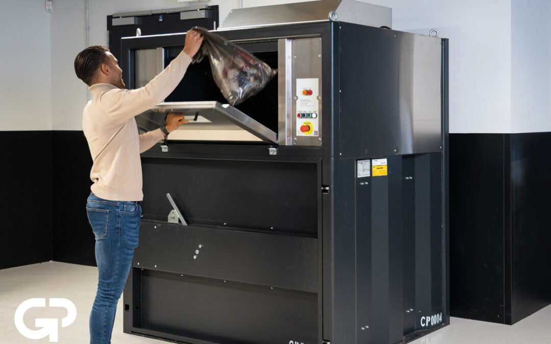 Compacte perscontainer met slim geheugen voor bedrijfsafval