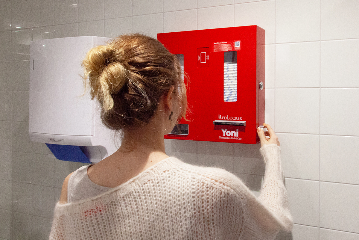 Image_RedLocker_1200x800