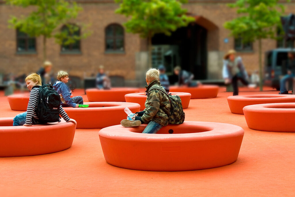 Duurzaam, tijdloos en kleurrijk buitenmeubilair