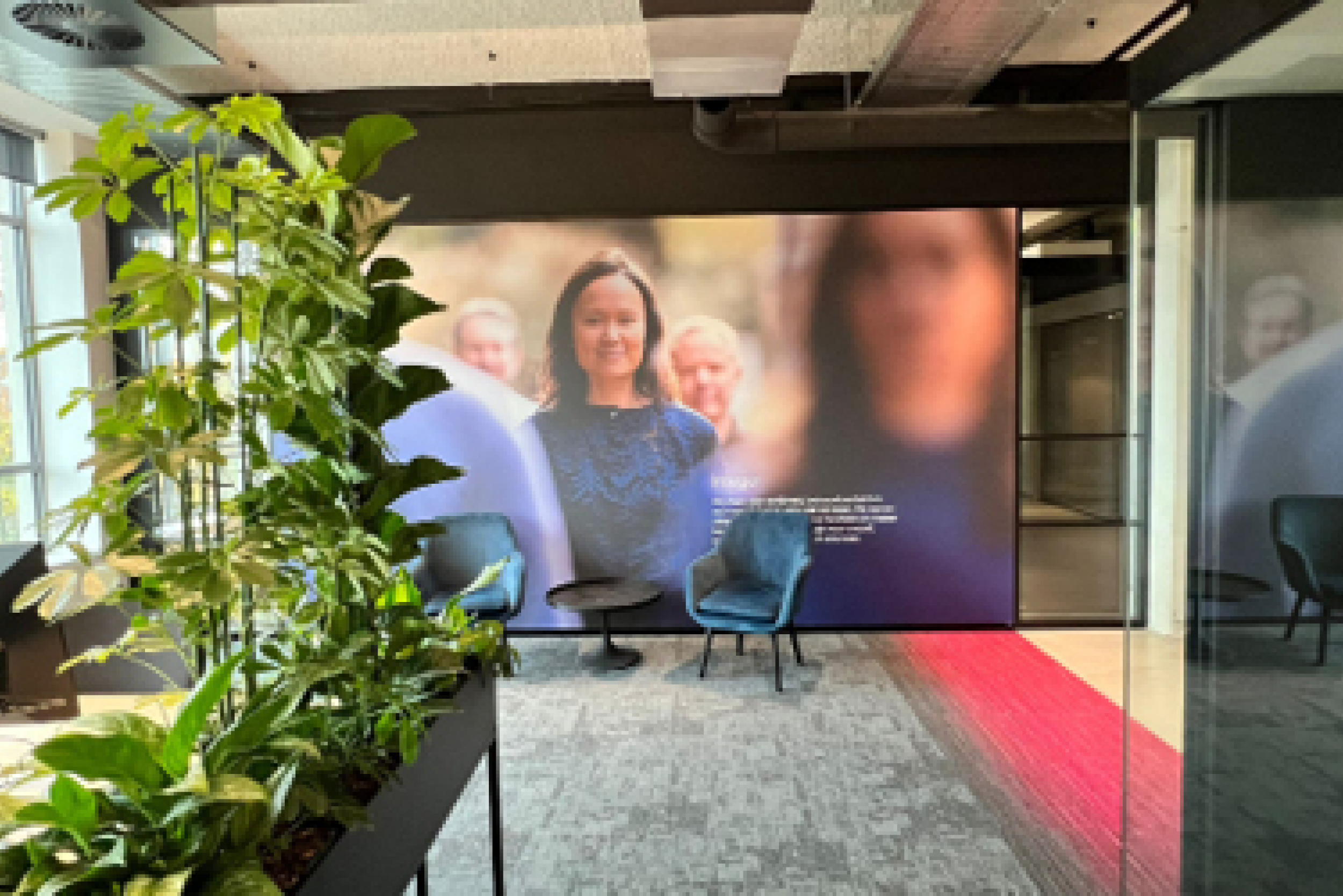 Meer sfeer en uitstraling in de werkruimte met textielframes